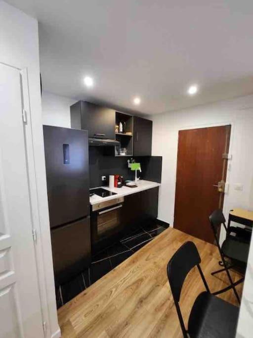 Superbe Appartement A 8 Minutes De La Nation. Париж Екстериор снимка